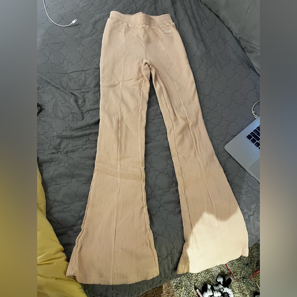 Bo tee Megan grubb collection flared joggers